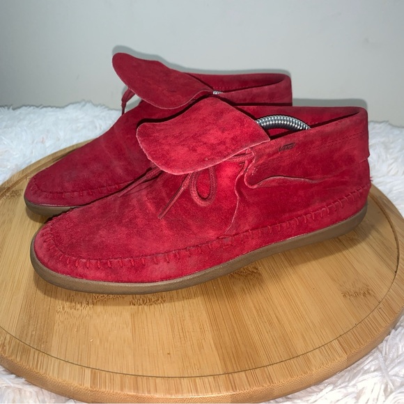 Vans Suede Moccasin Shoes Low Women’s Size 6 Red - Picture 1 of 8